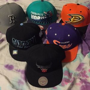 Snapback hats